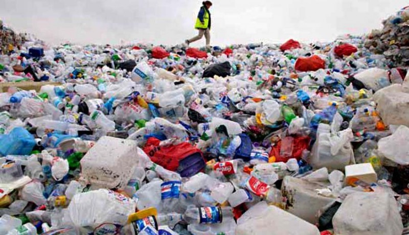 Pemerintah Tidak Punya Konsep Atasi Sampah Plastik - PORTONEWS